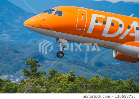 從牧之原市（靜岡縣）富士山靜岡機場起飛的飛機 130688755