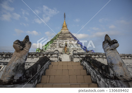 THAILAND PHRAE WAT LUANG CHEDI 130689402
