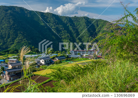 Aone in early autumn Autumn village scenery 130696869