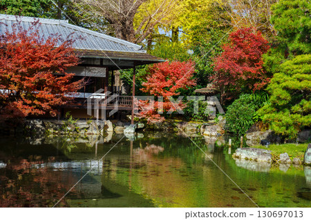 Autumn at Rinchi-tei in Shosei-en Garden, Kyoto 130697013