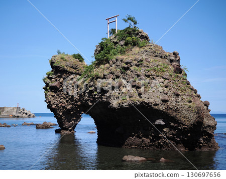 Ebisu Rock and Daikoku Rock in Yoichi Town Ebisu Rock and Daikoku Rock in Yoichi Town 130697656