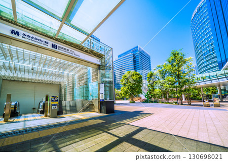 Yokohama cityscape in Japan, Minatomirai Line, Shin-Takashima Station and business district, etc. = 23rd 130698021