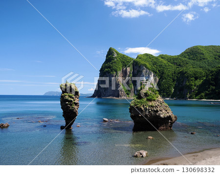 餘市町的惠比壽岩和大黑岩 130698332