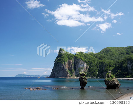Ebisu Rock and Daikoku Rock in Yoichi Town Ebisu Rock and Daikoku Rock in Yoichi Town 130698333