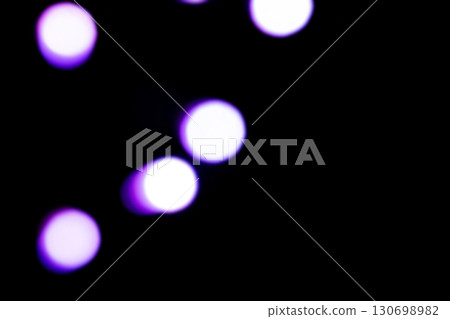 紫色散景影像(庫存照片) 紫色散景影像(庫存照片) 130698982