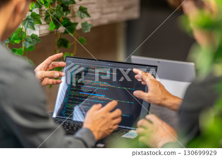 Homepage production HTML CSS 2 people 130699929