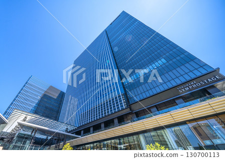 Yokohama cityscape in Japan, Minatomirai Line, overlooking the business district in front of Shin-Takashima Station, etc. = 23rd Yokohama cityscape in Japan, Minatomirai Line, overlooking the business district in front of Shin-Takashima Station, etc. = 23rd 130700113