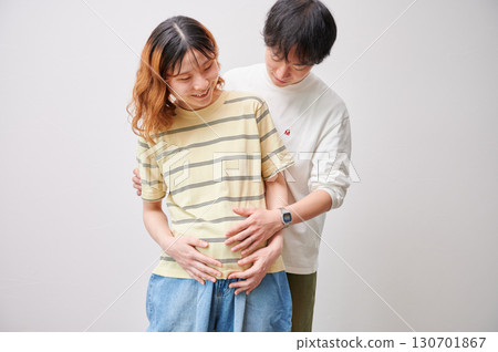 面對面的夫婦，孕婦，孕婦 130701867