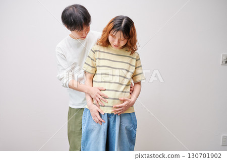 面對面的夫婦，孕婦，孕婦 130701902