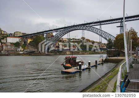 葡萄牙波爾圖：由斜坡組成的城市景觀 130702050