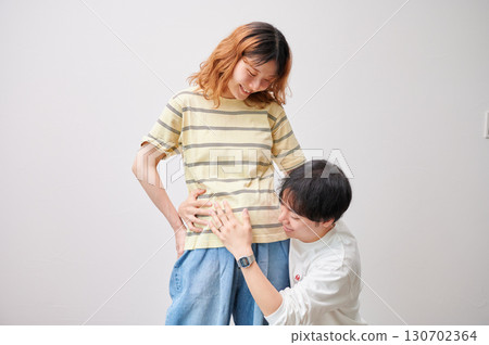 面對面的夫婦，孕婦，孕婦 130702364