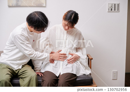 面對面的夫婦，孕婦，孕婦 130702956