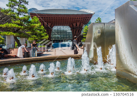 [金澤站東口] 鼓門與噴泉 130704516