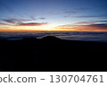 View of the sunrise and sea of clouds from an altitude of 4000m 130704761