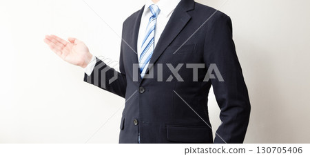 Recommended pose images for businessmen (stock photos) Recommended pose images for businessmen (stock photos) 130705406