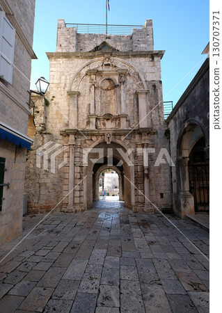 View of the Main (Land) Gate of the old town, in Korcula, Dalmatia, Croatia 130707371