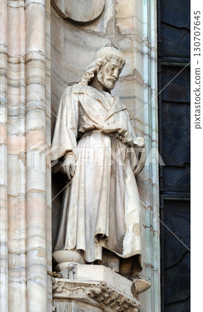 Saint Eligius, statue on the Milan Cathedral, Duomo di Santa Maria Nascente, Milan, Lombardy, Italy Saint Eligius, statue on the Milan Cathedral, Duomo di Santa Maria Nascente, Milan, Lombardy, Italy 130707645
