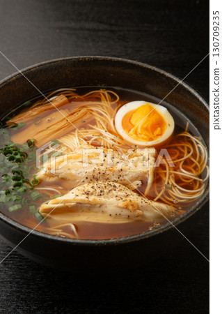 拉麵湯裡的素麵 130709235