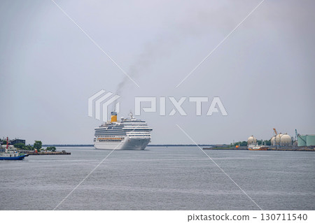 大型客輪進港 130711540