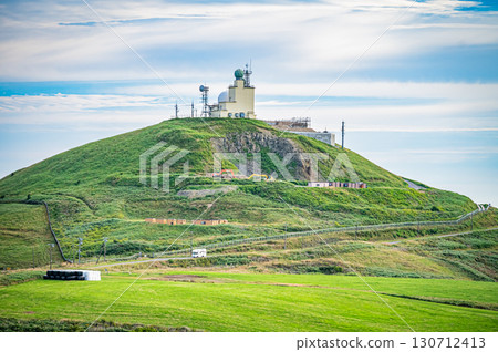 北海道宗谷丘陵「白色之路」的壯麗景色 北海道宗谷丘陵「白色之路」的壯麗景色 130712413