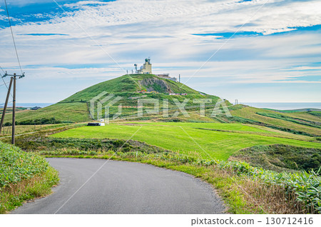 Spectacular views of the "White Road" in the Soya Hills of Hokkaido 130712416