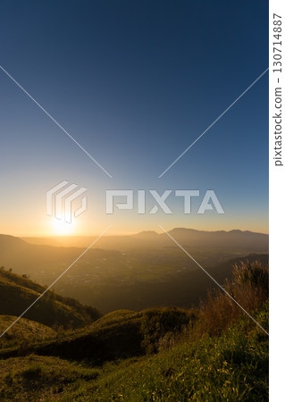 Aso sunrise (Aso, Kumamoto Prefecture) 130714887