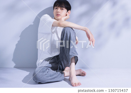 Beauty image portrait of a man in his 20s 130715437