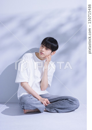 Beauty image portrait of a man in his 20s Beauty image portrait of a man in his 20s 130715486