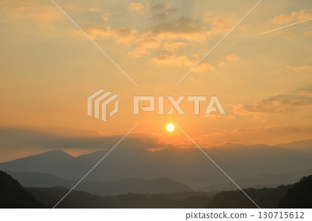 山上的日出 130715612