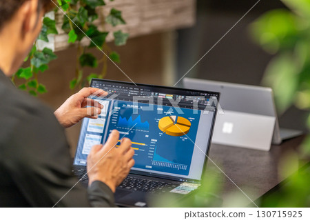 General affairs, accounting, clerical work, sales affairs, general affairs, management dashboard, table graph 130715925