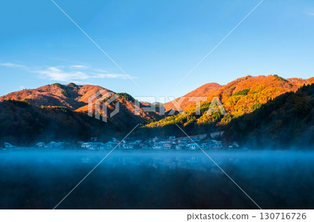 Lake Nakatsuna (autumn) 130716726