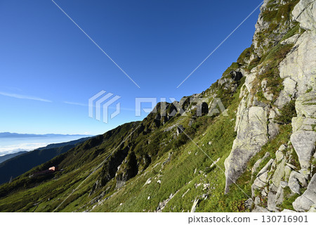 攀登長野縣中央阿爾卑斯山的木曾駒山 130716901