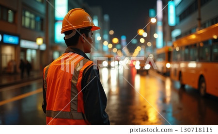 一名維護人行道的男子 一名維護人行道的男子 130718115