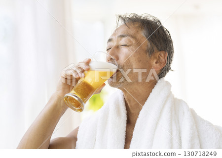 Senior men drinking beer Senior men drinking beer 130718249