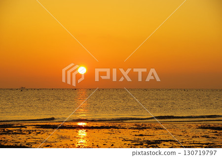 Quiet dawn of the Ariake Sea Quiet dawn of the Ariake Sea 130719797