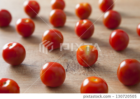 lots of mini tomatoes 130720505