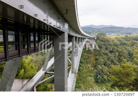 An arch bridge spanning Tenryukyo and the Iida Line An arch bridge spanning Tenryukyo and the Iida Line 130720897