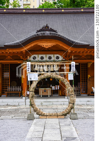 Koshioi Shrine - The worship hall and the summer purification ritual (passing through the straw circle) Koshioi Shrine - The worship hall and the summer purification ritual (passing through the straw circle) 130722180