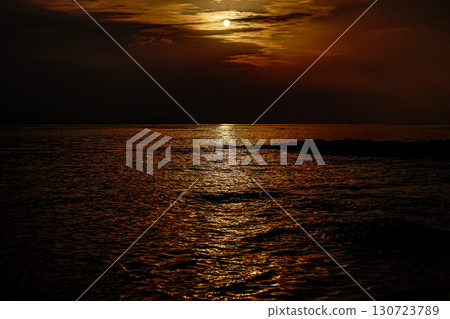 〈五島風景〉秋季日落前的海景 130723789