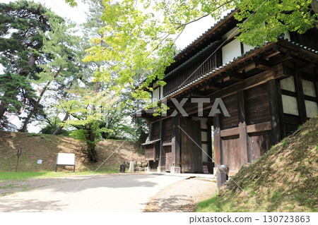 弘前城二之丸東門 130723863