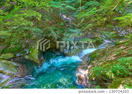 山梨縣山梨市西澤谷母池(歐洲洞) 山梨縣山梨市西澤谷母池(歐洲洞) 130724203