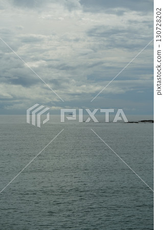 Clouds floating in the sea Clouds floating in the sea 130728202