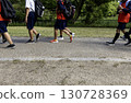 A scene of students moving around the park during extracurricular activities -3 130728369