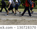 A scene of students moving around the park during extracurricular activities -4 130728370