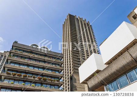 Iconic Barbican London High Rise Complex, Concrete Modernism and Urban Skyline Iconic Barbican London High Rise Complex, Concrete Modernism and Urban Skyline 130728838