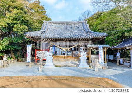 Nagao Shrine in winter, Shiranui Town, Kumamoto Prefecture 130728888