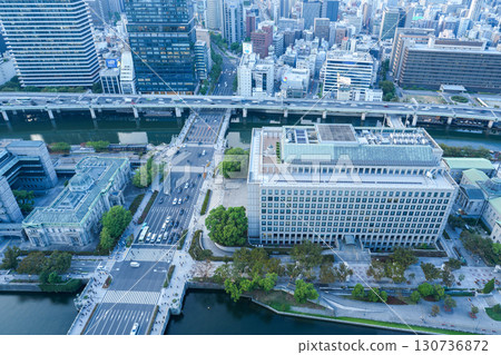 Evening view of Midosuji and Nakanoshima from a high-rise building in Yodoyabashi, Osaka 130736872