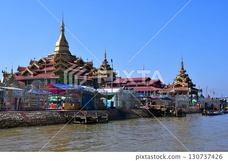 Myanmar, Inle Lake, Phaung Daw Oo, floating temple, Phaung Daw Oo Pagoda Myanmar, Inle Lake, Phaung Daw Oo, floating temple, Phaung Daw Oo Pagoda 130737426