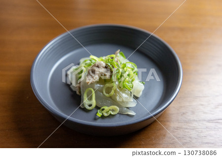 Stir-fried beef and onion Stir-fried beef and onion 130738086