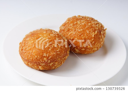 Delicious curry bread Delicious curry bread 130739326